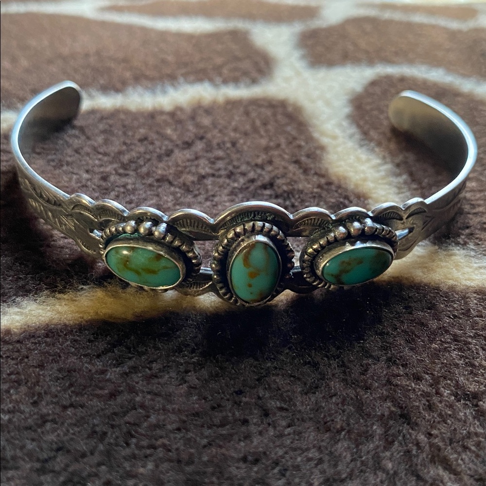Vintage Fred Harvey Era Navajo Crafted Sterling Three Turquoise Cuff Bracelet